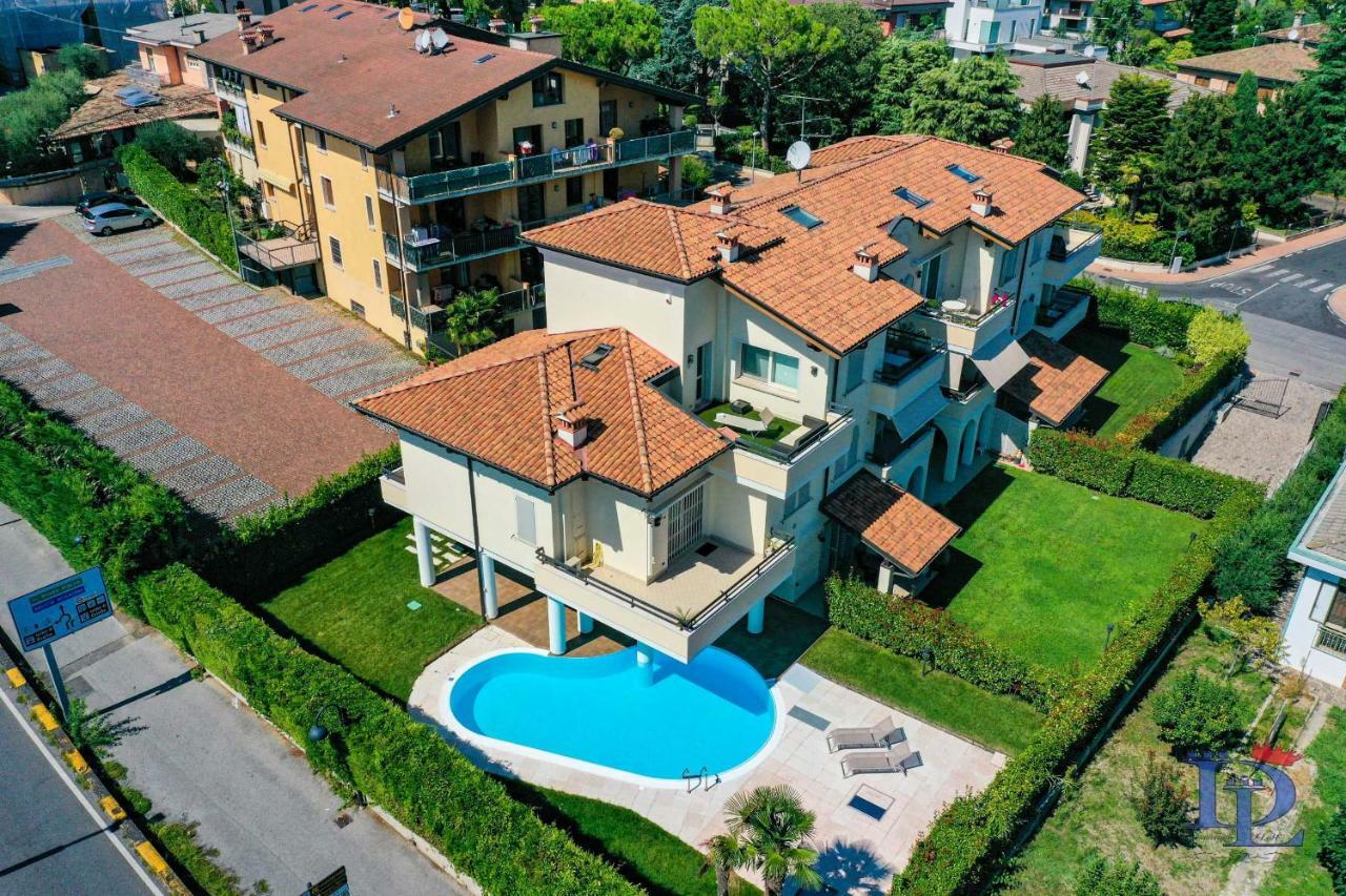Desenzanoloft Official Partner Marriott Homes & Villas - Bea House, Sirmione With Private Garden And Share Pool エクステリア 写真