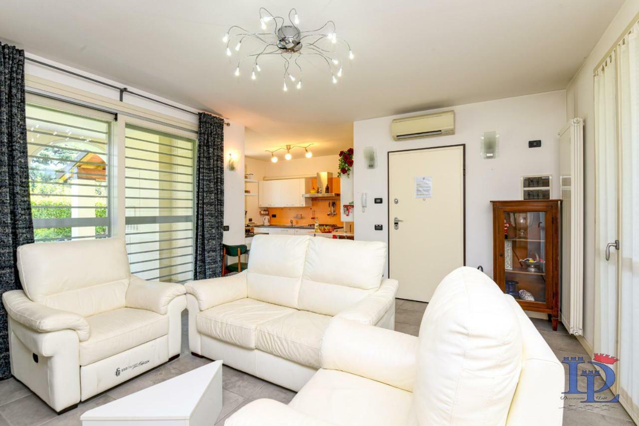 Desenzanoloft Official Partner Marriott Homes & Villas - Bea House, Sirmione With Private Garden And Share Pool エクステリア 写真