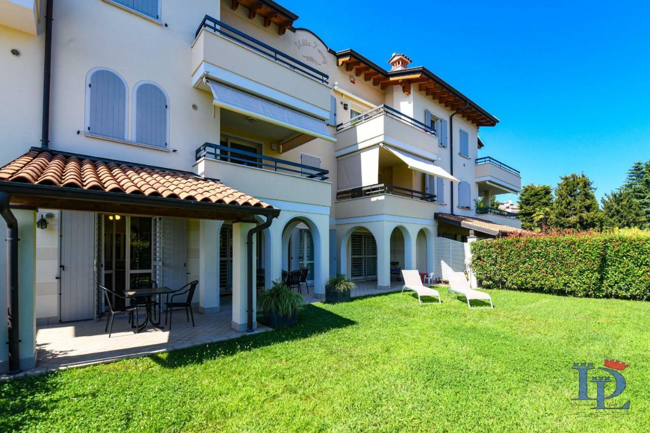 Desenzanoloft Official Partner Marriott Homes & Villas - Bea House, Sirmione With Private Garden And Share Pool エクステリア 写真