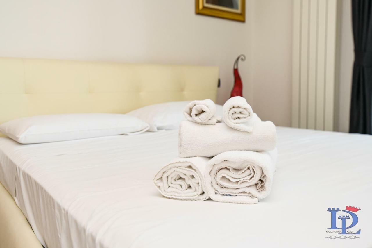 Desenzanoloft Official Partner Marriott Homes & Villas - Bea House, Sirmione With Private Garden And Share Pool エクステリア 写真
